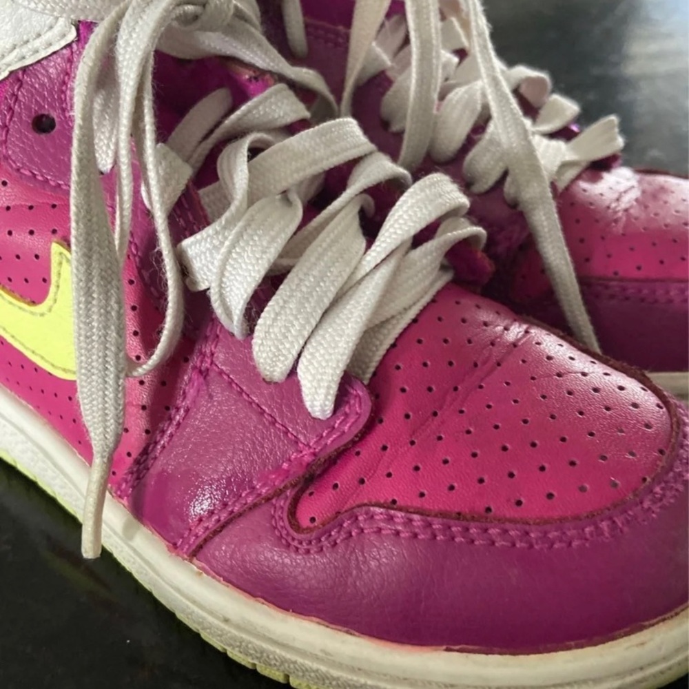 Toddlers air jordans